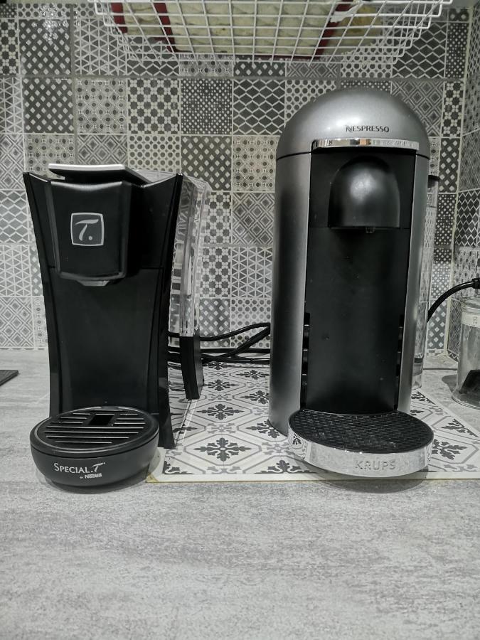 Studio Zen Et Cosy, Neuf En Pleine Ville Saint-Claude Ngoại thất bức ảnh