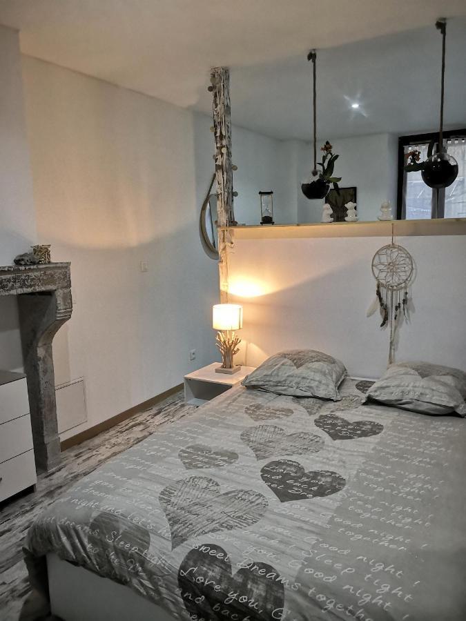 Studio Zen Et Cosy, Neuf En Pleine Ville Saint-Claude Ngoại thất bức ảnh