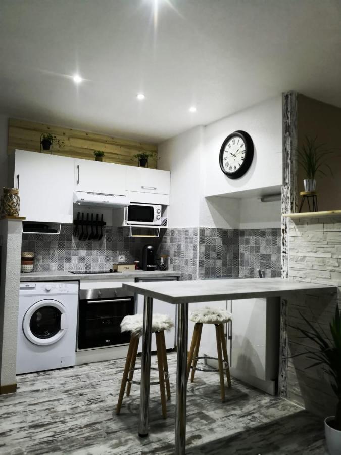 Studio Zen Et Cosy, Neuf En Pleine Ville Saint-Claude Ngoại thất bức ảnh